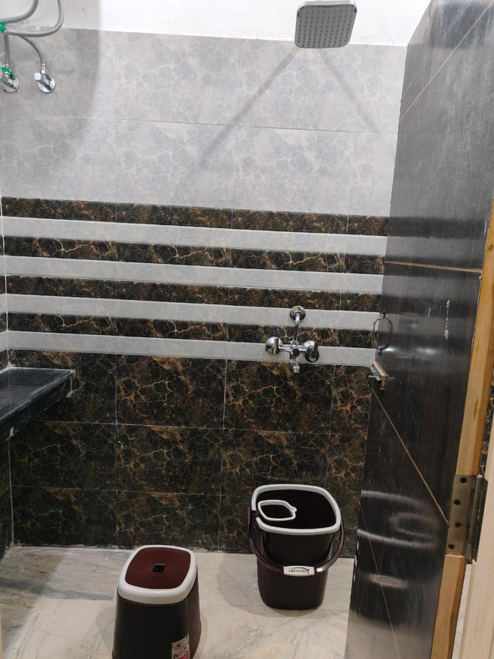 Sky Inn Paying Guest House Varanasi Exteriör bild