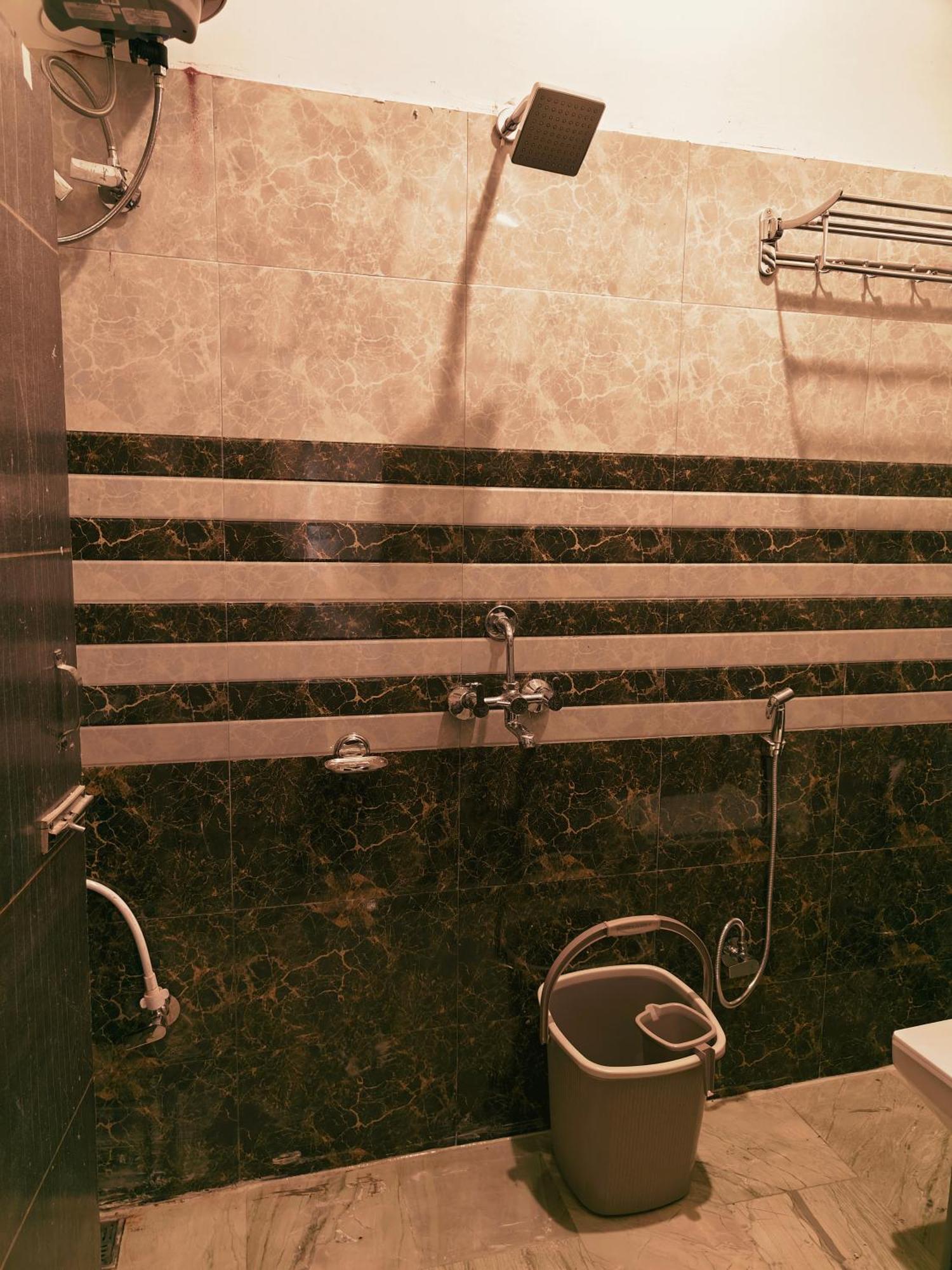 Sky Inn Paying Guest House Varanasi Exteriör bild
