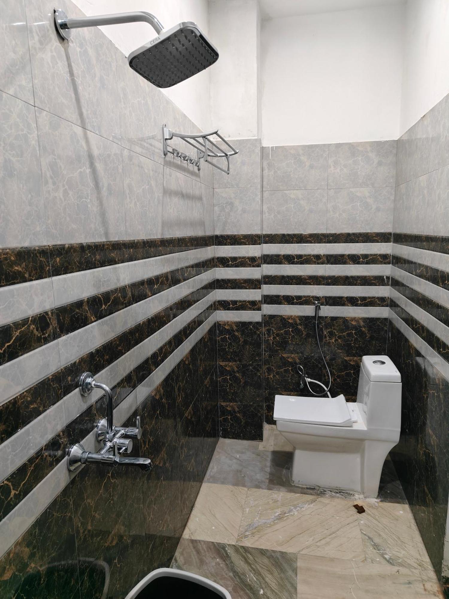 Sky Inn Paying Guest House Varanasi Exteriör bild