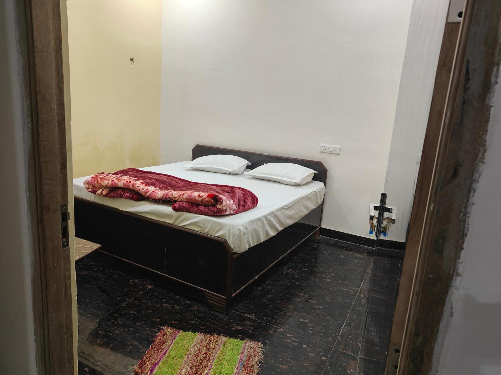 Sky Inn Paying Guest House Varanasi Exteriör bild